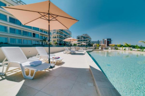 Emerald Suites Luxury Apartments